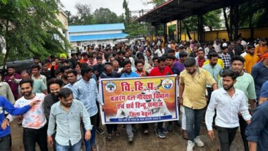 VIDEO: बैतूल में गौवंश हत्या के विरोध में कटा बवाल, सड़कों पर उतरे हिन्दू संगठन के कार्यकर्ता, पुलिस ने दिखाई मुस्तैदी तो एक आरोपी नागपुर से पकड़ाया