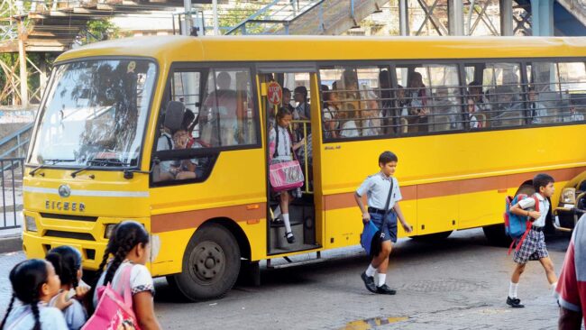 Betul News : अनदेखी: स्कूली वाहनों में नहीं किया जा रहा सुप्रीम कोर्ट की गाइडलाइन का पालन, सरपट दौड़ रहे वाहनों से खतरा
