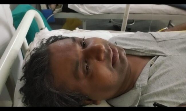 Betul Samachar : सहायक आयुक्त शिकायत वापस लेने का बना रही थी दबाव, शिक्षक ने जहर खाया, जिला अस्पताल में जिंदगी और मौत से कर रहा संघर्ष