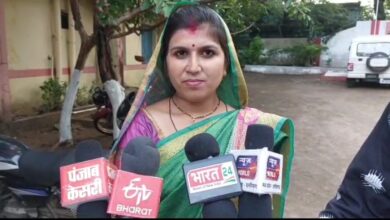 Unique News : बच्चों का भविष्य संवारने जनपद सदस्य ने छोड़ी राजनीति, जनपद सदस्य पद से दिया इस्तीफा, बनी शिक्षक