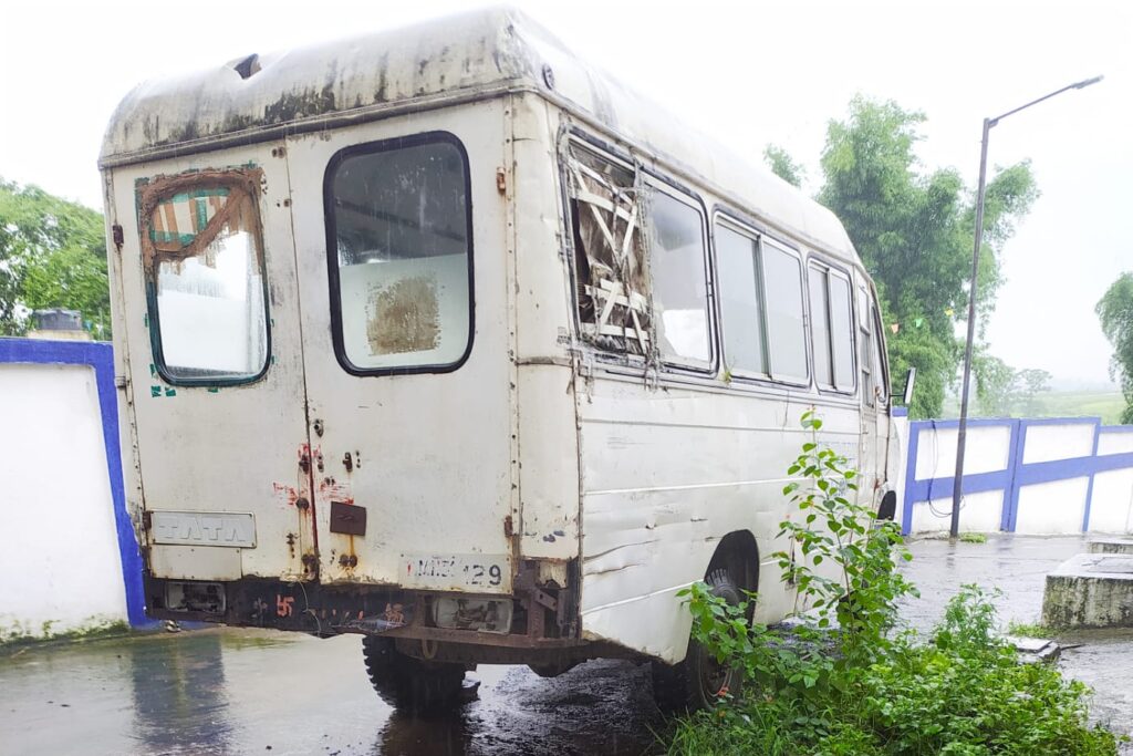 Betul Corruption News : 2015 में वैधता खत्म होने के बावजूद शासन से हर माह लाखों का डीजल भुगतान!, भीमपुर के स्वास्थ्य अधिकारियों की कारगुजारियों की खुल रही पोल