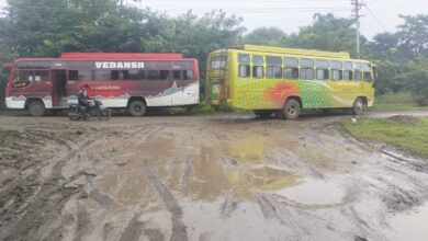 Betul News: बस आपरेटरों की दबंगई, स्टेशन के पास बना डाला अस्थाई बसस्टैंड