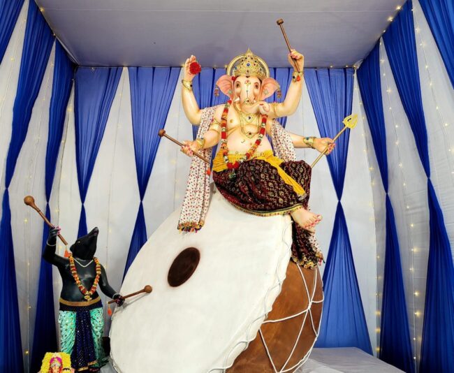 Ganesh Utsav Special : ढोल पर सवार श्री गणेश बने शहर में आकर्षण का केंद्र