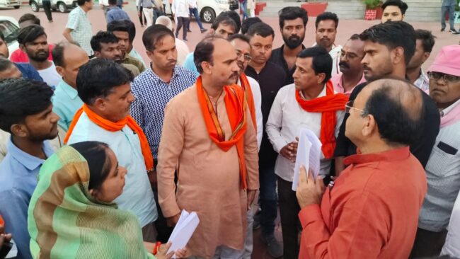 BJP News : भाजपा प्रत्याशी देशमुख की कार्यप्रणाली से बढ़ी मुश्किलें