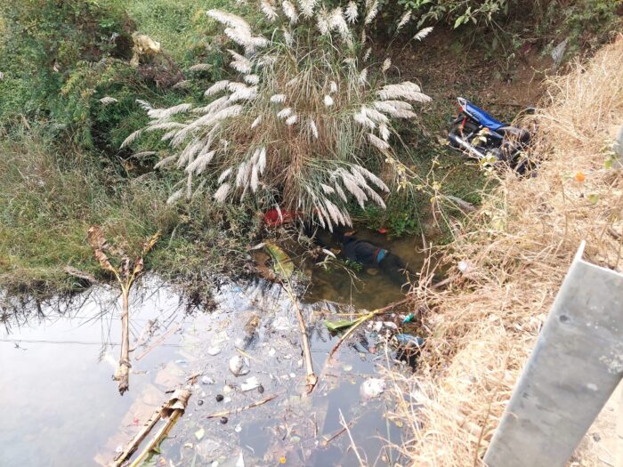 Betul Samachar: कुड़मुड़ नदी में दो युवकों के संदिग्ध हालत में शव मिलने से सनसनी, घटना स्थल पर पुलिस ने बाइक औऱ चप्पलें की बरामद, एक युवक के फरार होने की सम्भावना