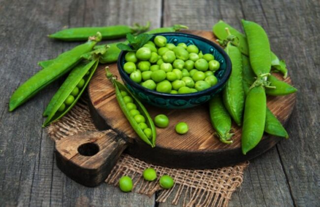 Green Peas Benefits: सर्दियों में सेहत का खजाना है हरी मटर, मिलते हैं गजब के फायदे
