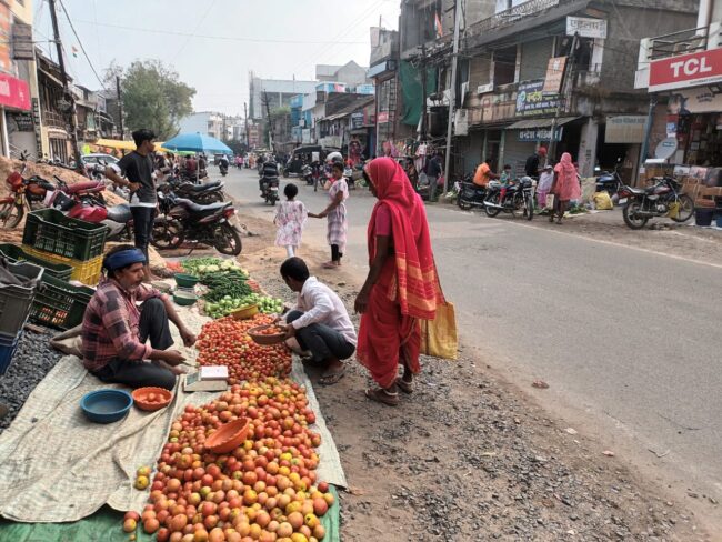 Betul News : शहर में सब्जी बाजार या सब्जी बाजार में शहर समझना मुश्किल