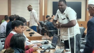 Today Collector News: कलेक्टर का एक और नवाचार, अधिकारियों के बीच बैठकर सुनी समस्याएं