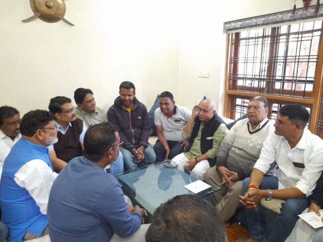 Betul Samachar : नगर विकास के लिए बाइक पर बैठकर वार्डो में निरीक्षण करने पहुंचे विधायक, वार्ड के नागरिकों से सांझा की विकास कार्यो की कार्ययोजना, लोगों से सुझाव भी लिए