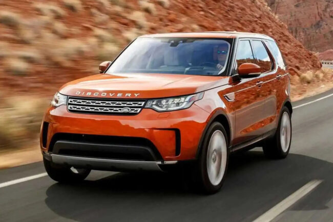 Land Rover Discovery Sport Launch: दमदार फीचर्स के साथ लॉन्च हुई लैंड रोवर डिस्कवरी स्पोर्ट, जानें कीमत