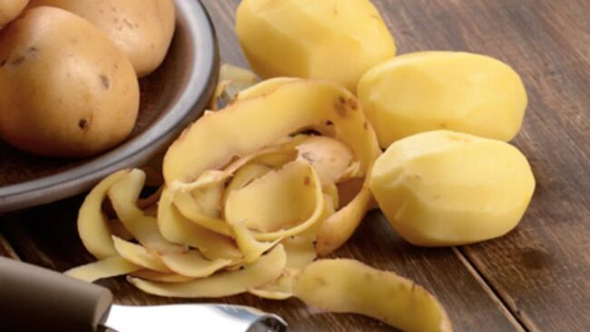 Potato Peel Benefits : आलू ही नहीं उसके छिलके में भी होते है कमाल के औषधीय गुण, जानें फायदे