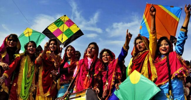 Lohri 2024: कब मनाया जाएगा लोहड़ी का त्यौहार, क्यों जलाई जाती है आग, जानिए परंपर और महत्‍व