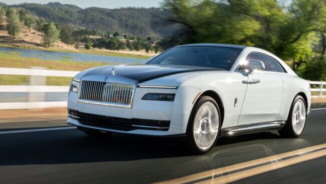 Rolls Royce Spectre Electric: 530km रेंज के साथ भारत में लॉन्च हुई Rolls Royce Spectre, जानें कीमत