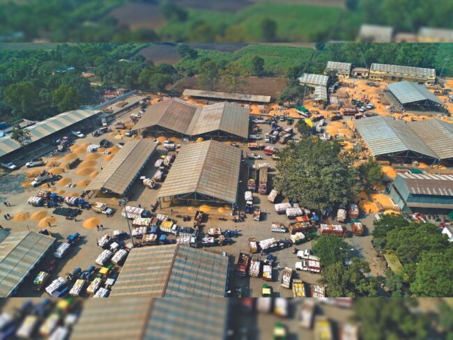 कलेक्टर के निर्देश के बाद भी नहीं सुधरी मंडी की अव्यवस्था