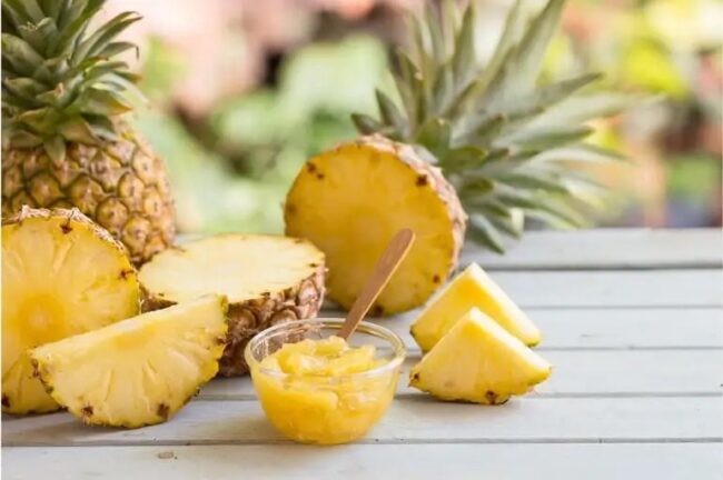 Ananas Khane Ke Fayde: पोषक तत्वों से भरपूर गुणों का खजाना है पाइनएप्पल, रोजाना सेवन से मिलते है कई फायदे