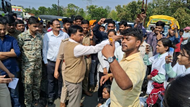 Today Betul Samachar: वीडियो- जाम से हाहाकार: सीबीआई जांच में कॉलेज की मान्यता खत्म होने पर भोपाल- नागपुर हाईवे जाम