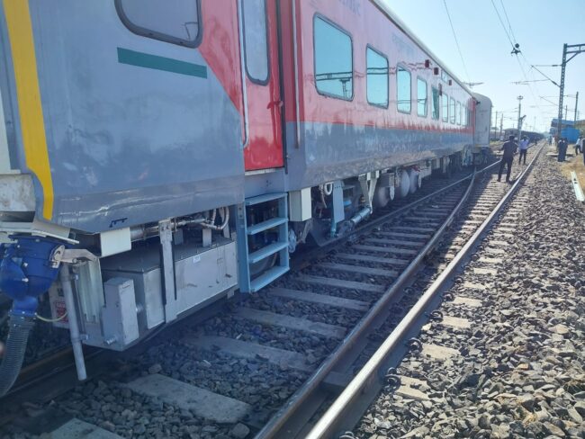 Today Betul News: शंटिंग के दौरान मेन लाइन से बेपटरी हुई तीन बोगियां