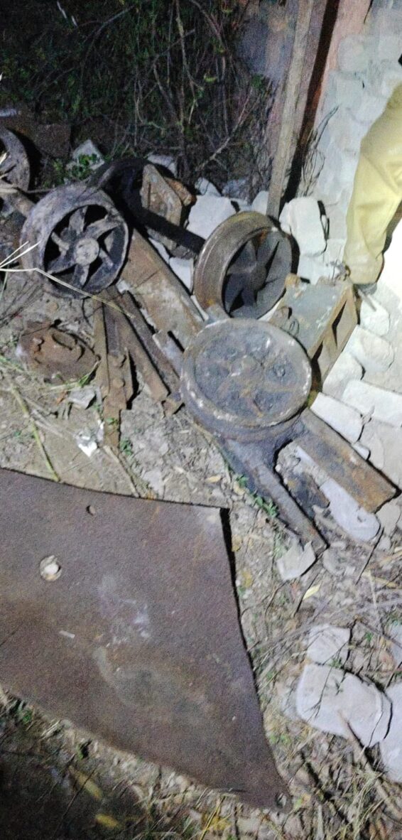 Crime News: कोयला खदान में चोरों का आतंक, सुरक्षा गार्ड को घेरा