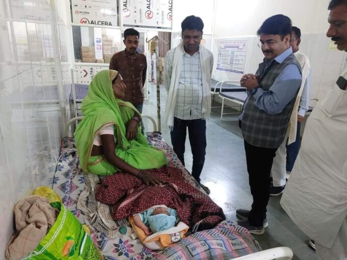 Betul News: आचार संहिता में स्वास्थ्य मंत्री ने किया अस्पताल का निरीक्षण