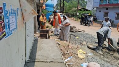 Betul jal Sankat : जलसंकट के बीच नपा अध्यक्ष ने किया एनीकट का निरीक्षण, होनहार सब इंजीनियर ने बताया पानी की कमी नहीं, शाम तक पहुंचेगा लाखापुर का पानी