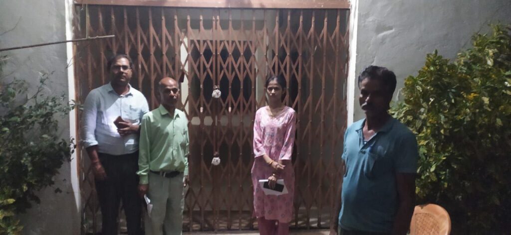 Betul Nursing College - बिग ब्रेकिंग: बैतूल के आठ नर्सिंग कालेजों में तालाबंदी, उच्च न्यायालय के निर्देशाें पर प्रशासन के अधिकारियों ने की देर शाम तक कार्यवाही