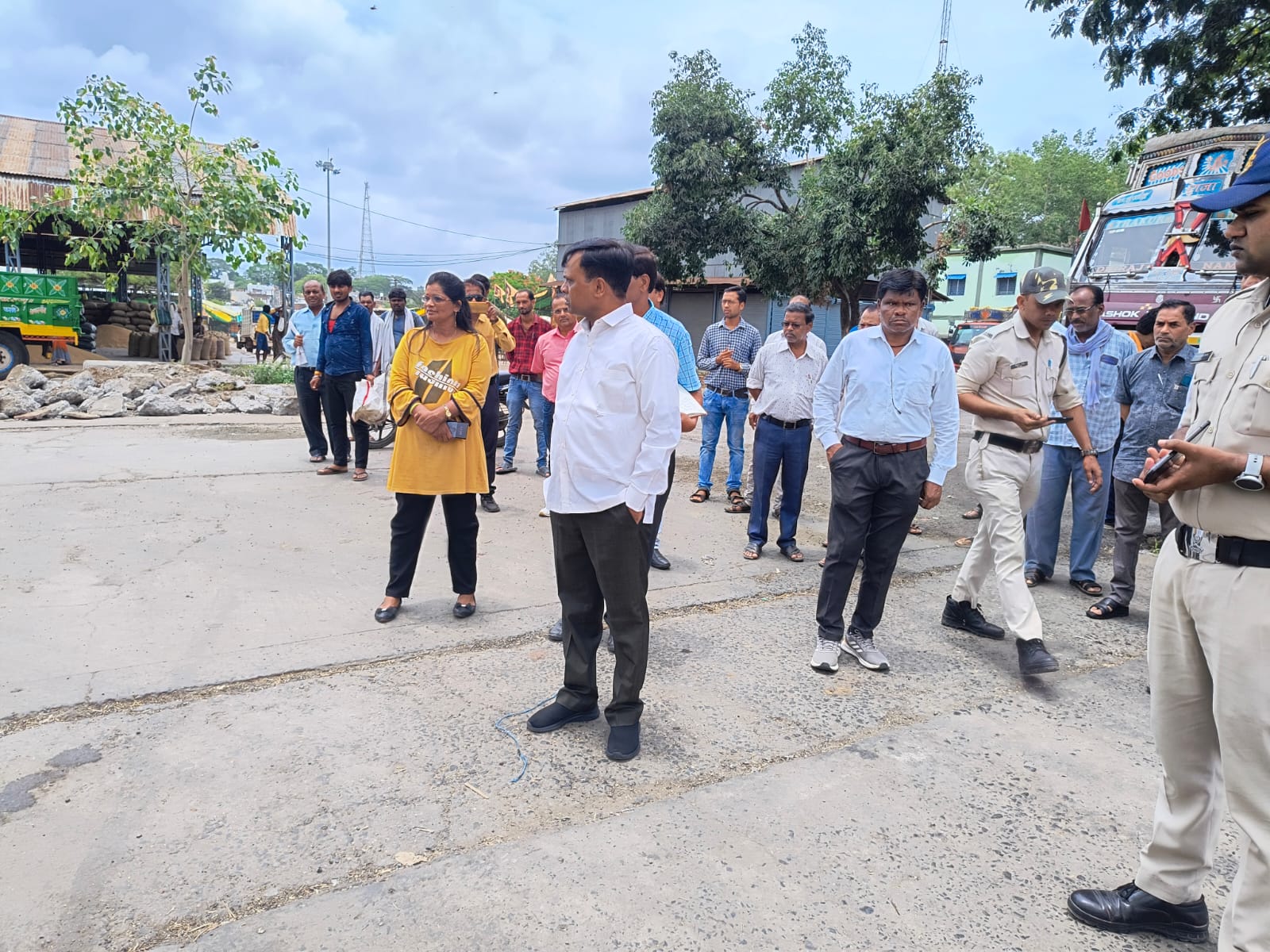 Betul News: मंडी सचिव को बोले कलेक्टर- व्यवस्था नहीं सुधरी तो करेंगे सस्पेंड