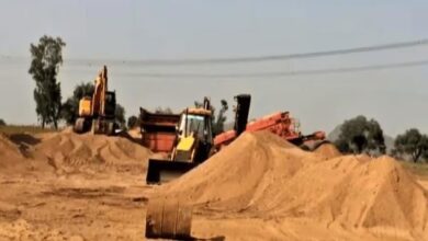 Betul News: कलेक्टर की कार्यवाही के बाद रेत के दामों में आग लगी, अब 18 के बजाय 22 हजार डम्पर कीमत चुकाने की नौबत