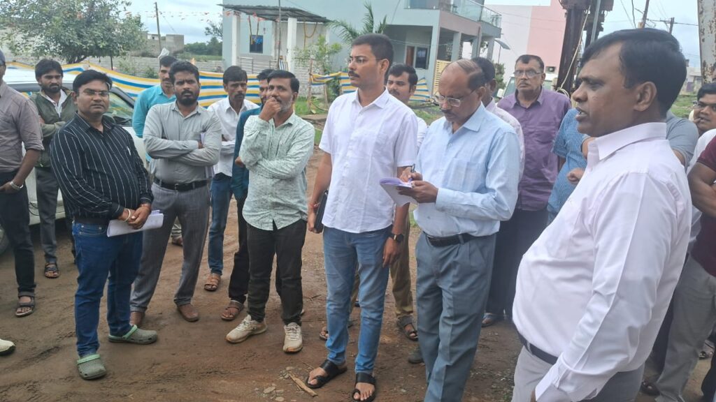 कालोनी पर कार्यवाही ग्रीनसिटी विनायकम स्कूल के पास गडाघट