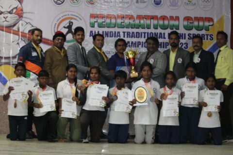 South Asian Competition: साउथ एशियन लाठी स्पर्धा में जिले के 15 बच्चों का चयन, फंड की कमी से
