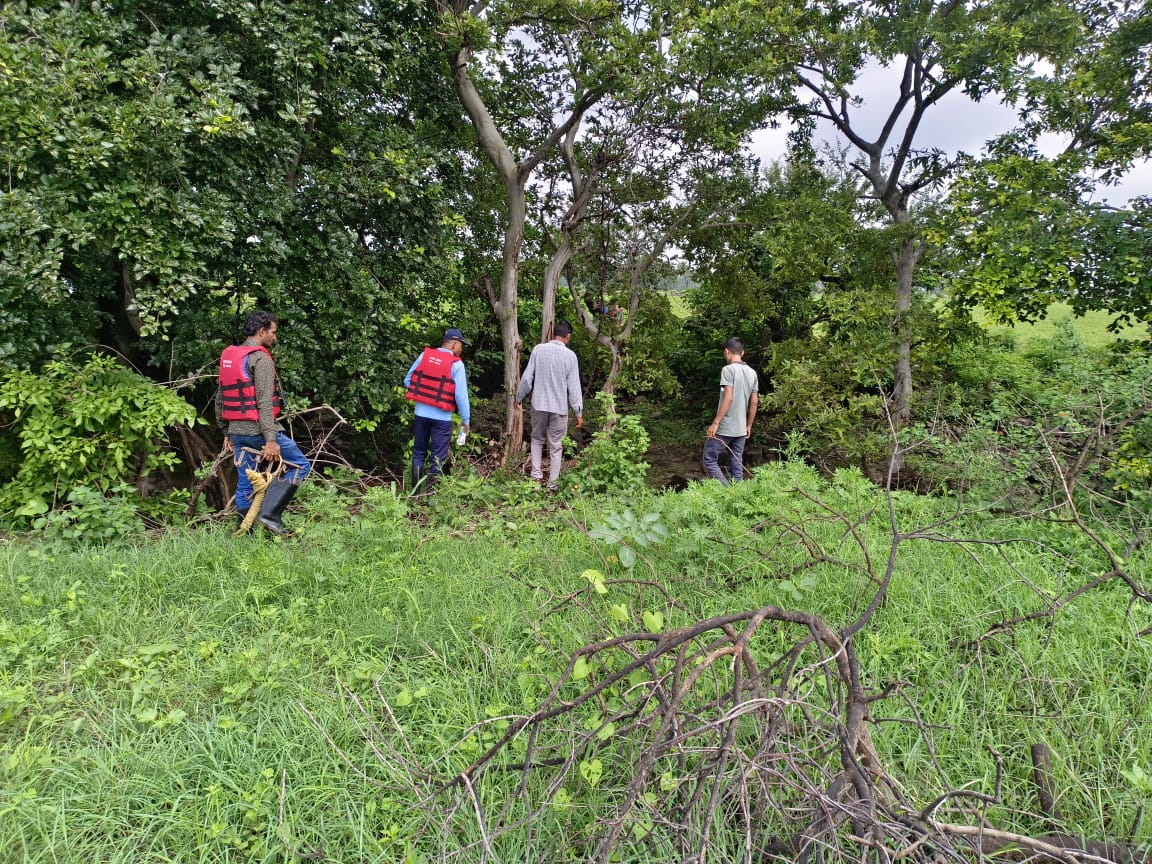 Betul Ki Khabar: बाइक सहित रपटे पर बहे युवक, एक की मौत, दूसरे ने तैर कर बचाई जान