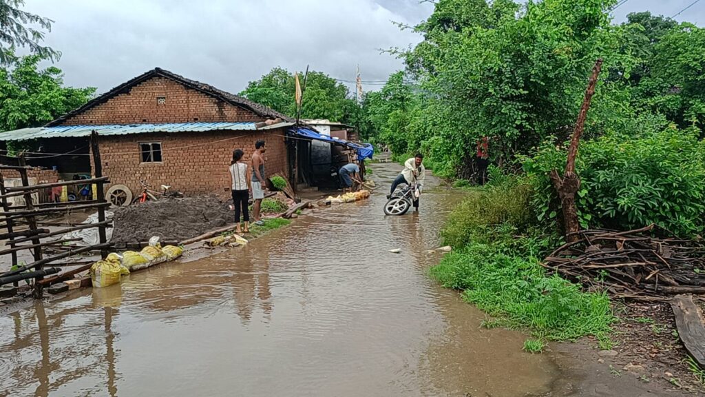 Betul Samachar : भारी बारिश से उफनी नदियां, साढ़े 3 घंटे राजधानी भोपाल से टूटा सड़क संपर्क