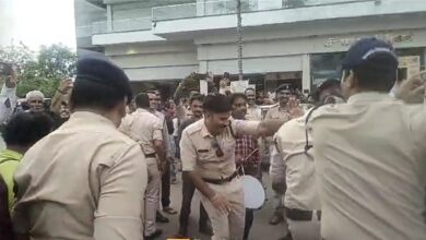 पुलिस रिटायरमेंट की पार्टी में व्यस्त, दुष्कर्म का शिकार महिला 10 घंटे बैठी रही थाने में