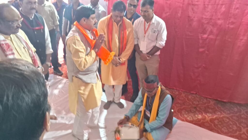 CM Mohan Yadav: देरी से आए सीएम ने भैंसदेही के लिए खोला सौगातों का पिटारा
