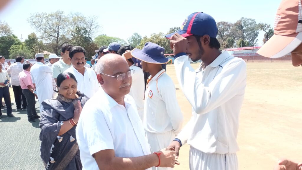 Betul News: राज की नीति से अलग हटकर शुरू हुआ राजीव क्रिकेट कप टूर्नामेंट