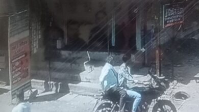 Betul Ki Khabar: Video: घर छोड़ने का लालच देकर बाइक पर बैठाय , फिर बुजुर्ग से लूटा मोबाइल