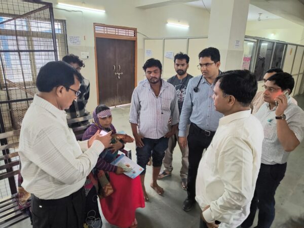 Betul Today News : 108 कर्मचारी ने महिला से लिए 300 रुपए, कलेक्टर ने अधिकारियों को लगाई फटकार