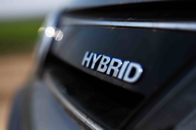 Hybrid Car: सबसे ज्यादा माइलेज देती है हाइब्रिड कार, जानें पूरी डिटेल्‍स