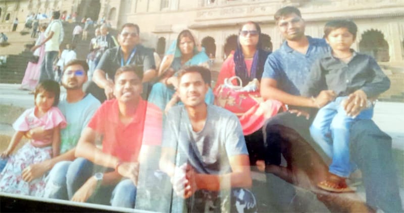 Betul News: पिता ड्रायवर, लेकिन तीन पुत्रों को बनाया डॉक्टर